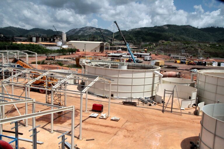 Steel tanks and frames during plant construction