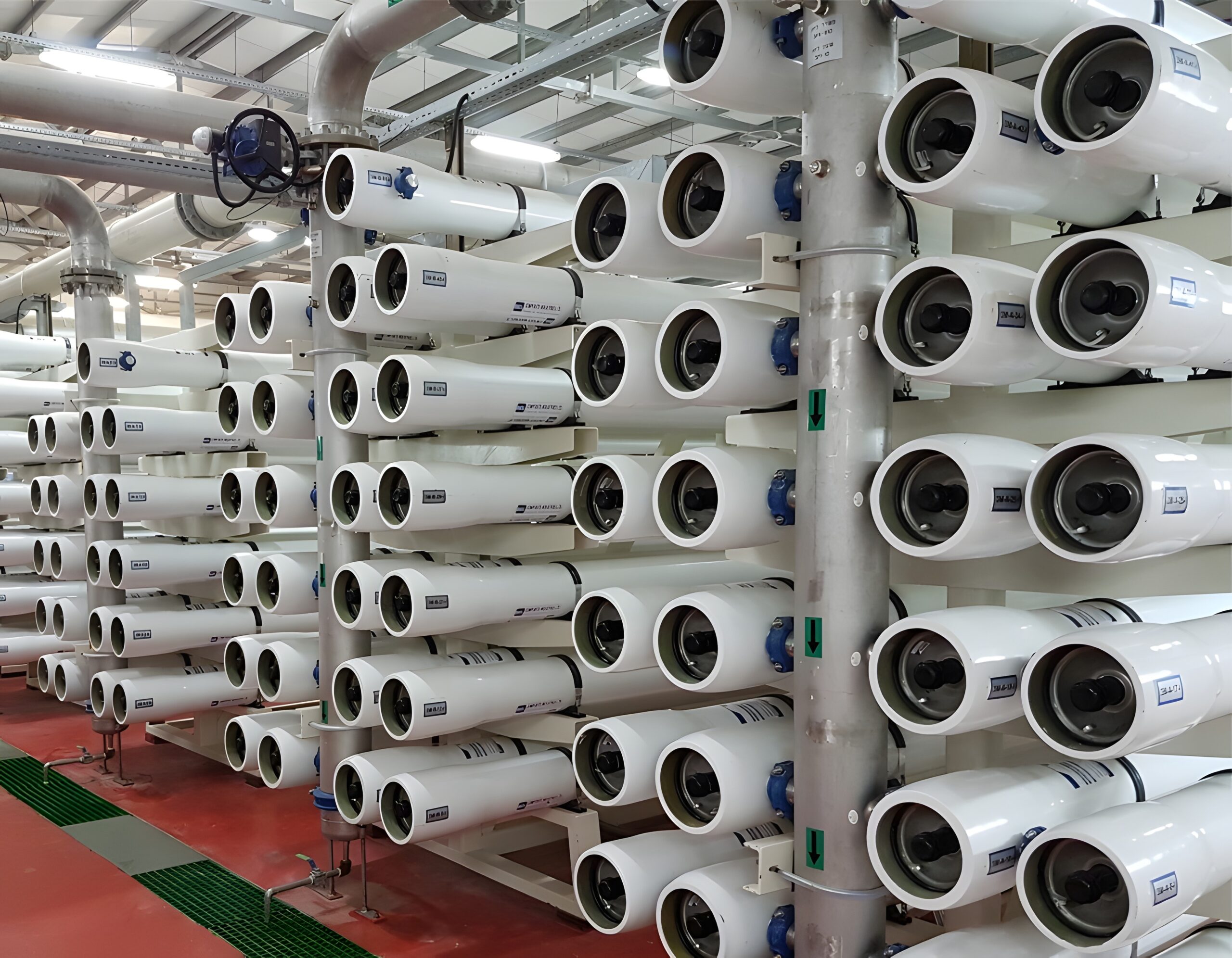 Reverse osmosis membrane racks